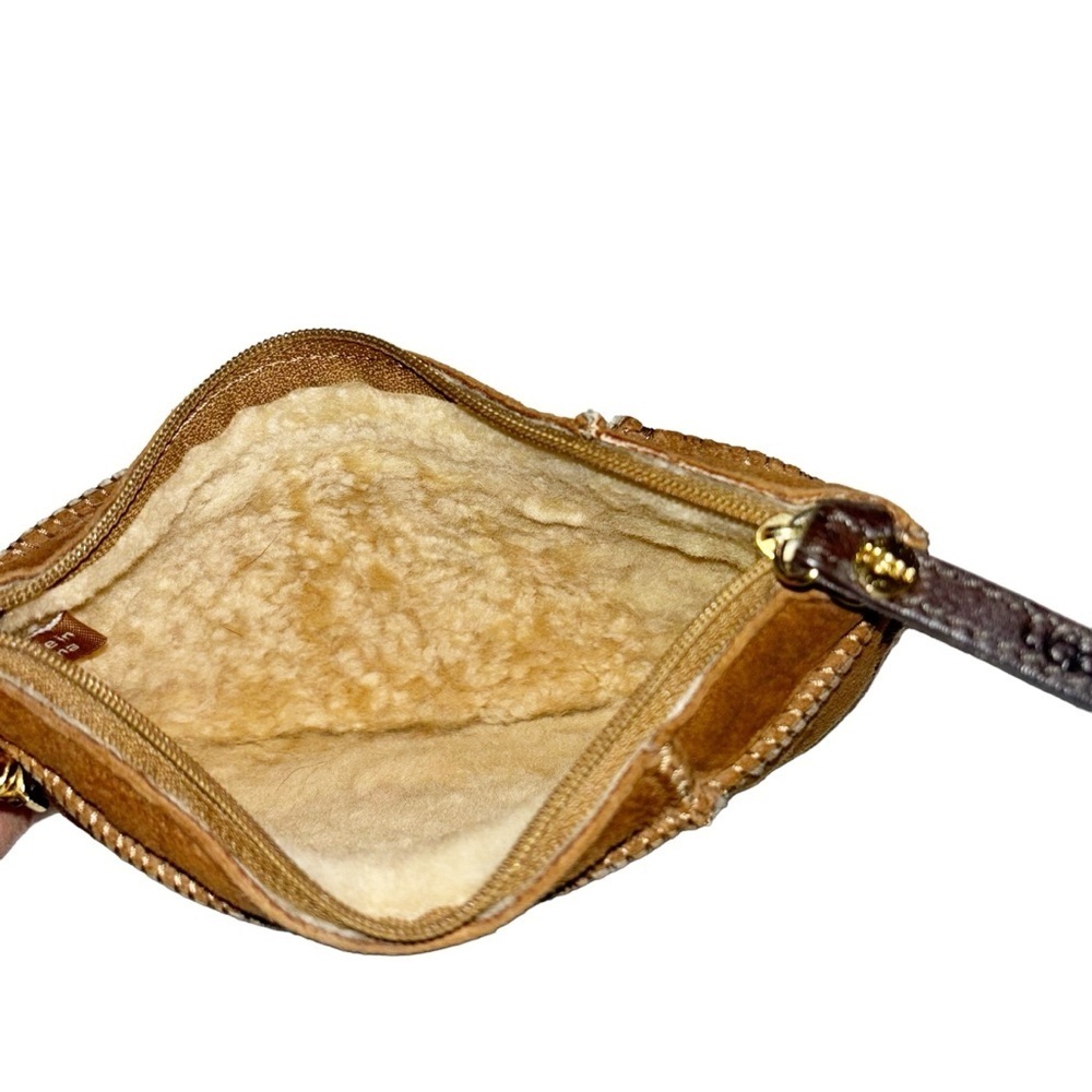 UGG wristlet - Picture 4 of 4